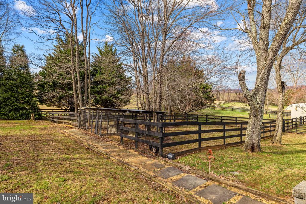 9491 WALSINGHAM LN, MARSHALL, Virginia, 4 Bedrooms Bedrooms, ,5 BathroomsBathrooms,Residential,9491 WALSINGHAM LN,VAFQ2020974 MLS # VAFQ2020974