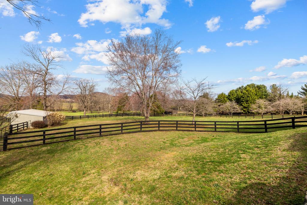 9491 WALSINGHAM LN, MARSHALL, Virginia, 4 Bedrooms Bedrooms, ,5 BathroomsBathrooms,Residential,9491 WALSINGHAM LN,VAFQ2020974 MLS # VAFQ2020974