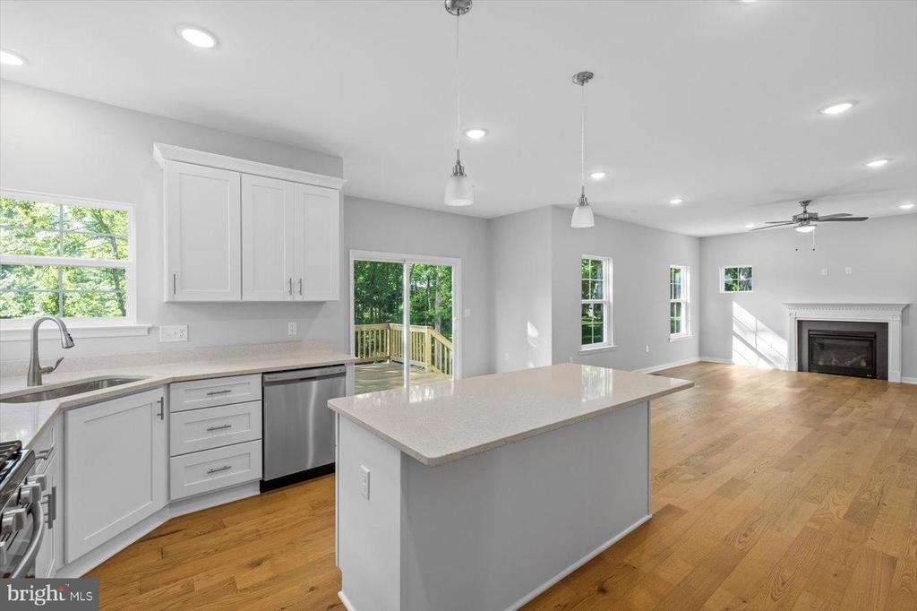 327 YORKTOWN BLVD, LOCUST GROVE, Virginia 22508, 5 Bedrooms Bedrooms, ,2 BathroomsBathrooms,Residential,327 YORKTOWN BLVD,VAOR2013604 MLS # VAOR2013604