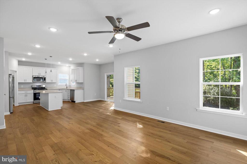 327 YORKTOWN BLVD, LOCUST GROVE, Virginia 22508, 5 Bedrooms Bedrooms, ,2 BathroomsBathrooms,Residential,327 YORKTOWN BLVD,VAOR2013604 MLS # VAOR2013604