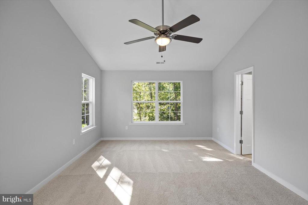 327 YORKTOWN BLVD, LOCUST GROVE, Virginia 22508, 5 Bedrooms Bedrooms, ,2 BathroomsBathrooms,Residential,327 YORKTOWN BLVD,VAOR2013604 MLS # VAOR2013604