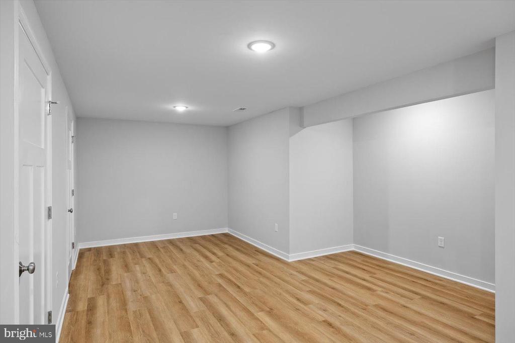 327 YORKTOWN BLVD, LOCUST GROVE, Virginia 22508, 5 Bedrooms Bedrooms, ,2 BathroomsBathrooms,Residential,327 YORKTOWN BLVD,VAOR2013604 MLS # VAOR2013604