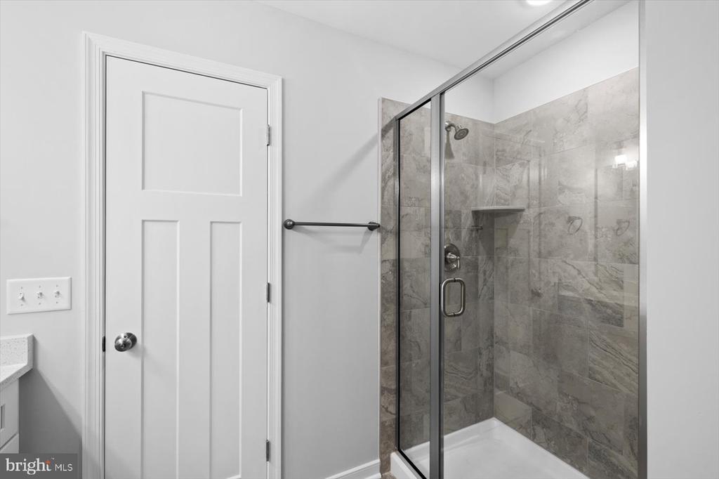 401 BIRDIE RD, LOCUST GROVE, Virginia 22508, 5 Bedrooms Bedrooms, ,2 BathroomsBathrooms,Residential,401 BIRDIE RD,VAOR2013606 MLS # VAOR2013606