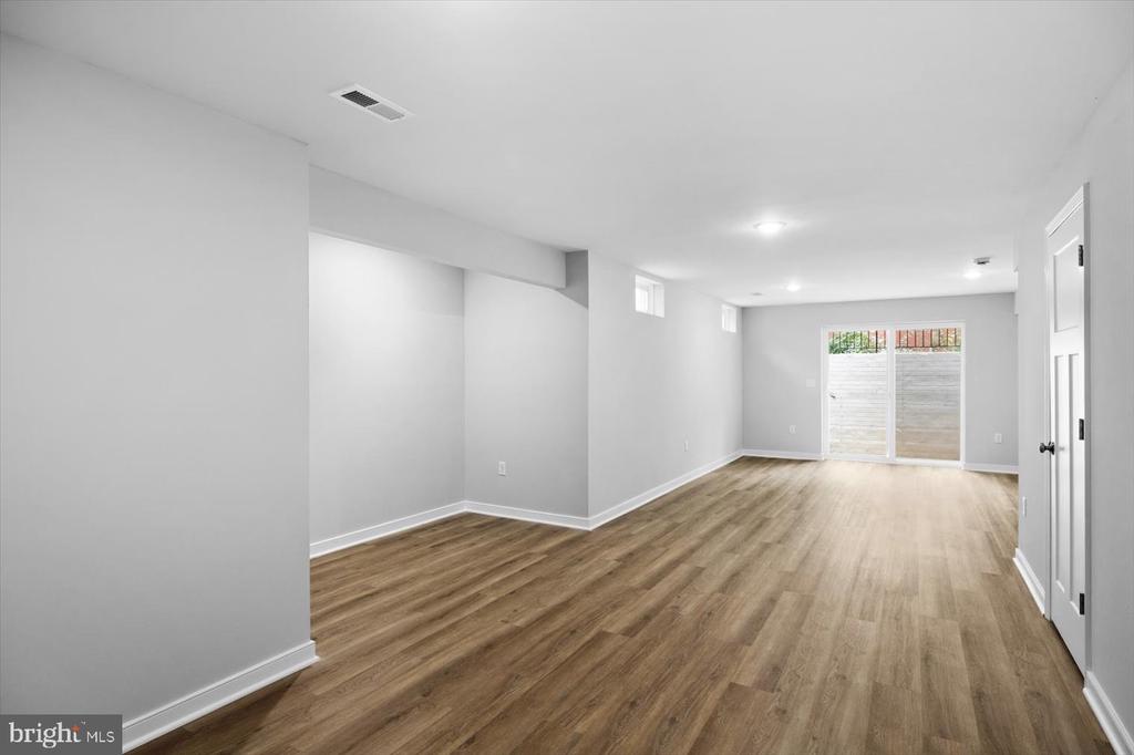 401 BIRDIE RD, LOCUST GROVE, Virginia 22508, 5 Bedrooms Bedrooms, ,2 BathroomsBathrooms,Residential,401 BIRDIE RD,VAOR2013606 MLS # VAOR2013606