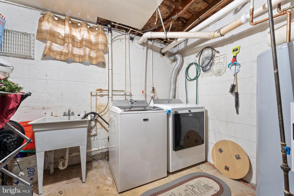 7105 PULLEN DR, FREDERICKSBURG, Virginia 22407, 5 Bedrooms Bedrooms, ,3 BathroomsBathrooms,Residential,7105 PULLEN DR,VASP2040112 MLS # VASP2040112