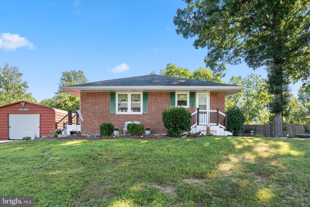 7105 PULLEN DR, FREDERICKSBURG, Virginia 22407, 5 Bedrooms Bedrooms, ,3 BathroomsBathrooms,Residential,7105 PULLEN DR,VASP2040112 MLS # VASP2040112