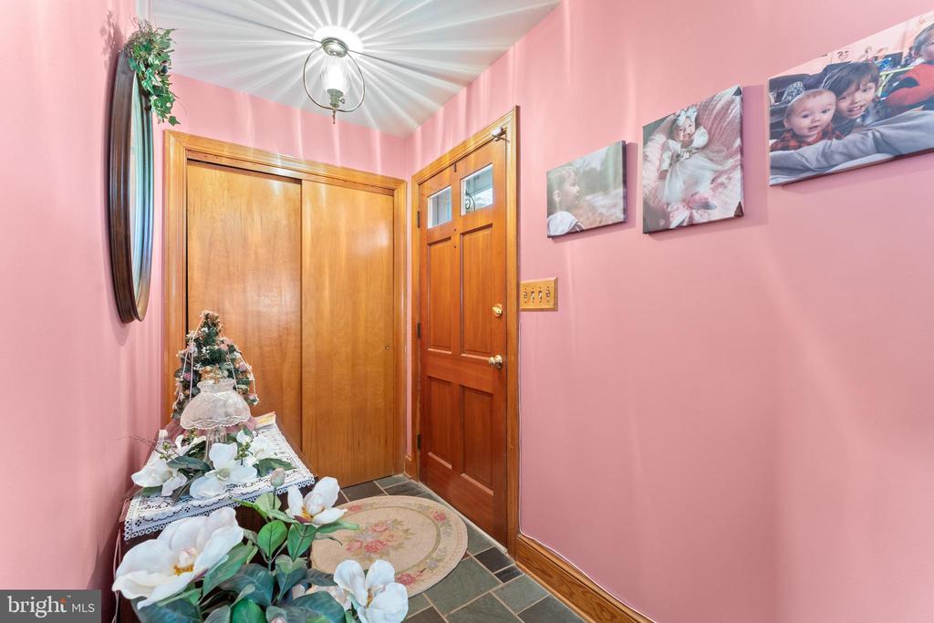 7105 PULLEN DR, FREDERICKSBURG, Virginia 22407, 5 Bedrooms Bedrooms, ,3 BathroomsBathrooms,Residential,7105 PULLEN DR,VASP2040112 MLS # VASP2040112