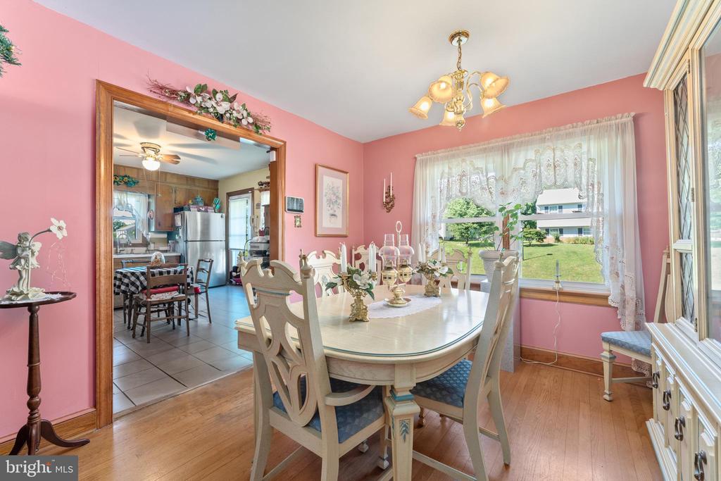 7105 PULLEN DR, FREDERICKSBURG, Virginia 22407, 5 Bedrooms Bedrooms, ,3 BathroomsBathrooms,Residential,7105 PULLEN DR,VASP2040112 MLS # VASP2040112