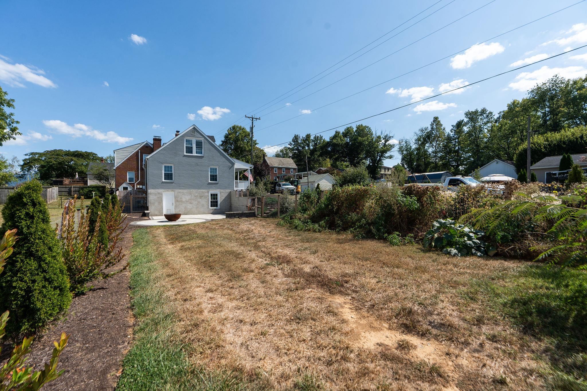 1215 W 12TH ST, WAYNESBORO, Virginia 22980, 3 Bedrooms Bedrooms, ,1 BathroomBathrooms,Residential,1215 W 12TH ST,669144 MLS # 669144