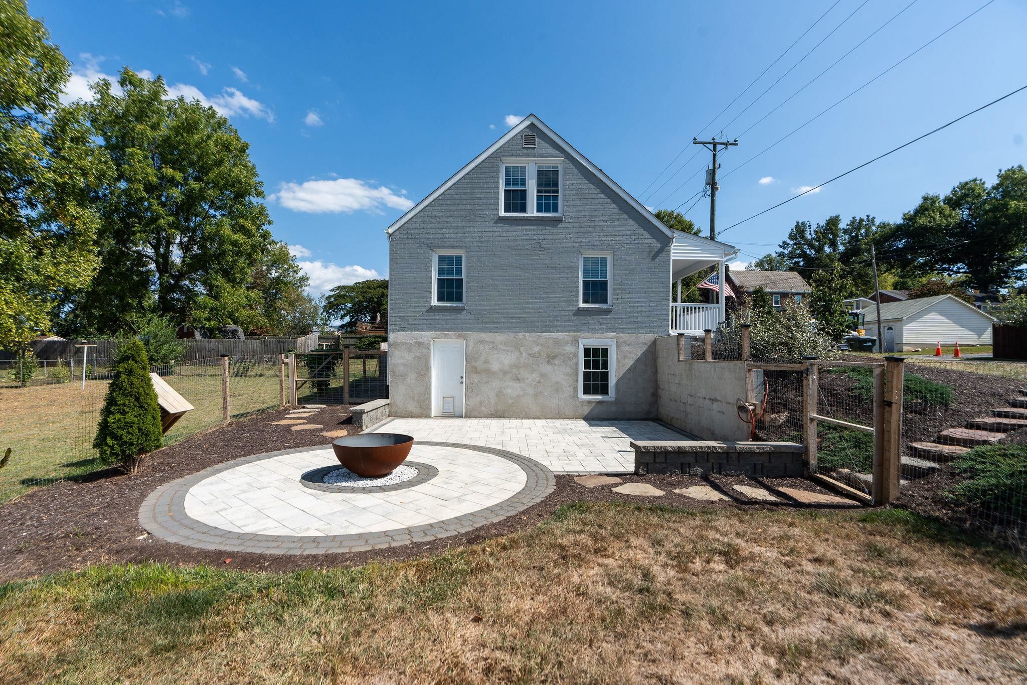 1215 W 12TH ST, WAYNESBORO, Virginia 22980, 3 Bedrooms Bedrooms, ,1 BathroomBathrooms,Residential,1215 W 12TH ST,669144 MLS # 669144