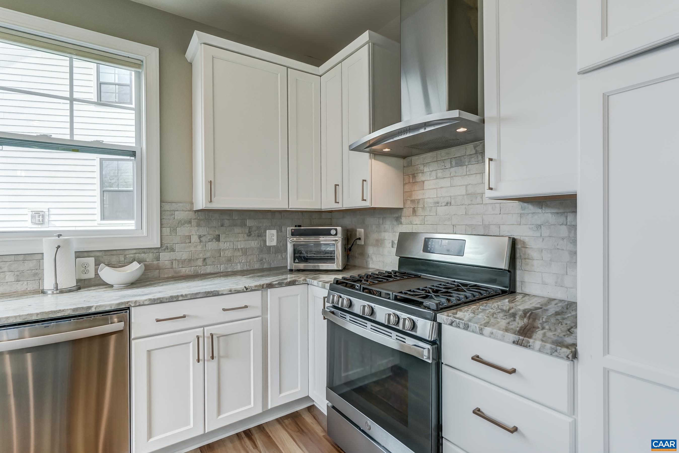 330 BISHOPGATE LN, CROZET, Virginia 22932, 5 Bedrooms Bedrooms, ,4 BathroomsBathrooms,Residential,330 BISHOPGATE LN,674416 MLS # 674416