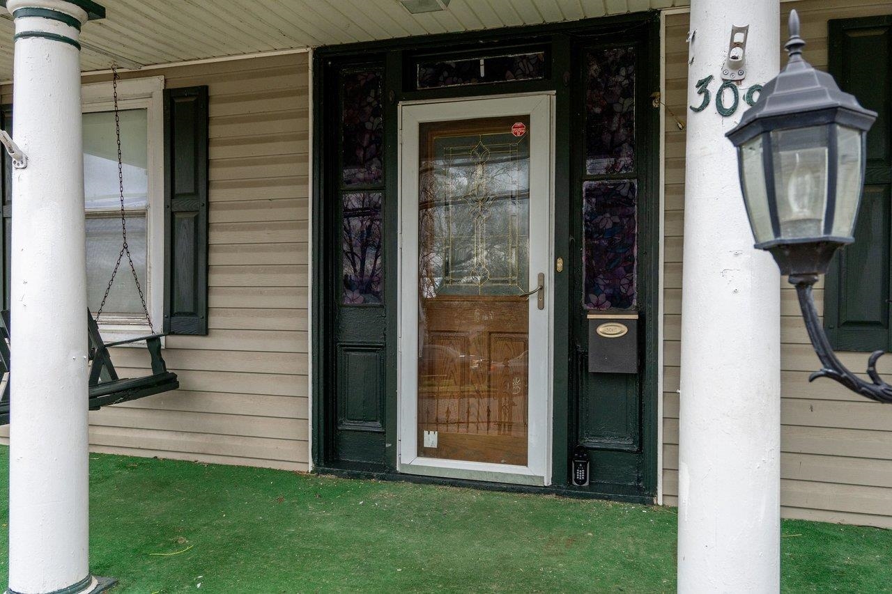 309 VIRGINIA AVE, SHENANDOAH, Virginia 22849, 4 Bedrooms Bedrooms, ,1 BathroomBathrooms,Residential,309 VIRGINIA AVE,674510 MLS # 674510