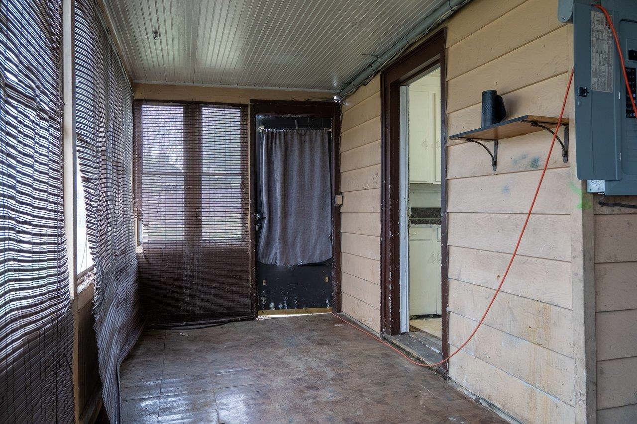 309 VIRGINIA AVE, SHENANDOAH, Virginia 22849, 4 Bedrooms Bedrooms, ,1 BathroomBathrooms,Residential,309 VIRGINIA AVE,674510 MLS # 674510