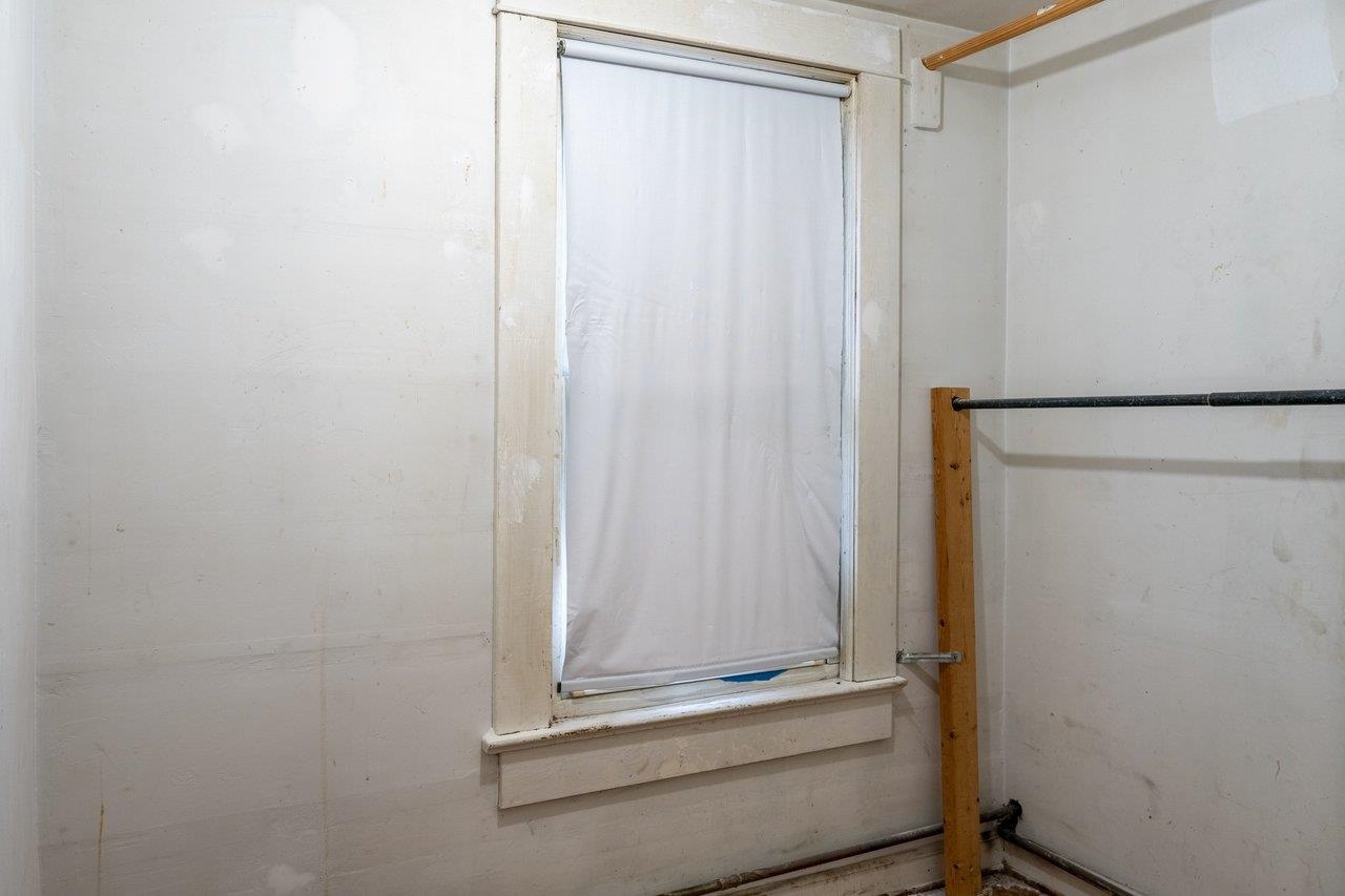 309 VIRGINIA AVE, SHENANDOAH, Virginia 22849, 4 Bedrooms Bedrooms, ,1 BathroomBathrooms,Residential,309 VIRGINIA AVE,674510 MLS # 674510