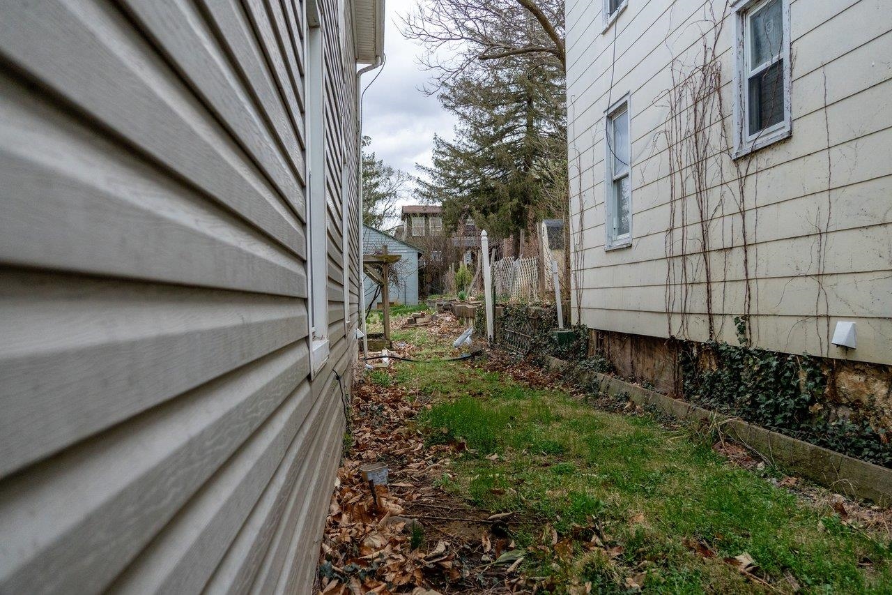 309 VIRGINIA AVE, SHENANDOAH, Virginia 22849, 4 Bedrooms Bedrooms, ,1 BathroomBathrooms,Residential,309 VIRGINIA AVE,674510 MLS # 674510