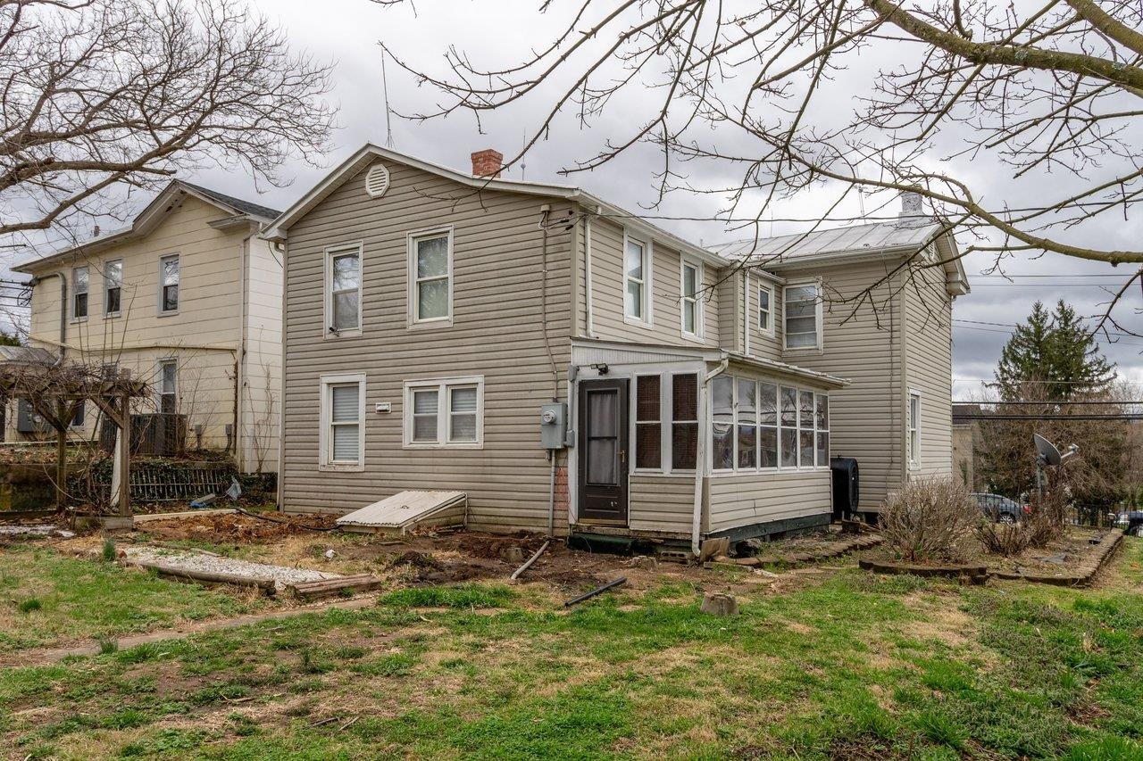 309 VIRGINIA AVE, SHENANDOAH, Virginia 22849, 4 Bedrooms Bedrooms, ,1 BathroomBathrooms,Residential,309 VIRGINIA AVE,674510 MLS # 674510