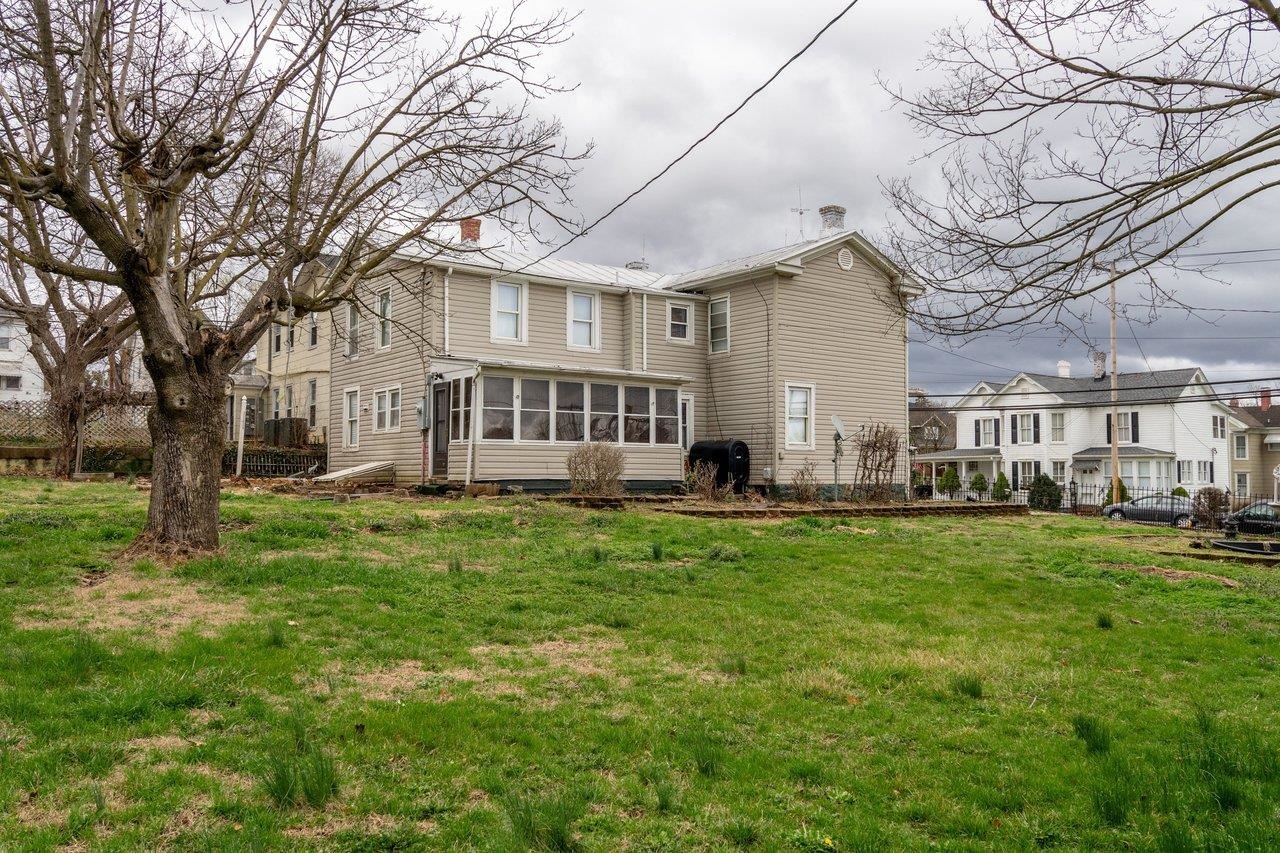 309 VIRGINIA AVE, SHENANDOAH, Virginia 22849, 4 Bedrooms Bedrooms, ,1 BathroomBathrooms,Residential,309 VIRGINIA AVE,674510 MLS # 674510