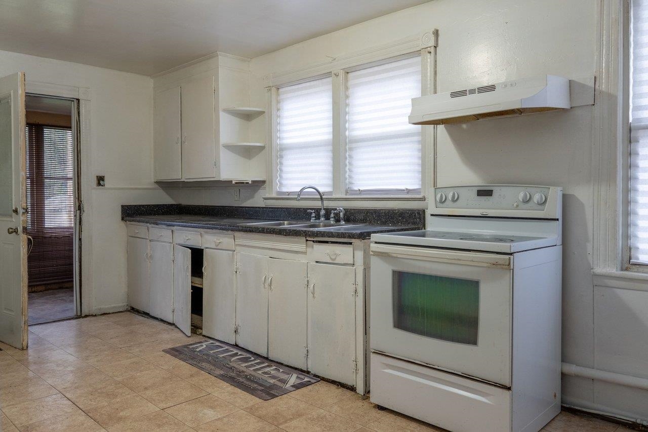 309 VIRGINIA AVE, SHENANDOAH, Virginia 22849, 4 Bedrooms Bedrooms, ,1 BathroomBathrooms,Residential,309 VIRGINIA AVE,674510 MLS # 674510