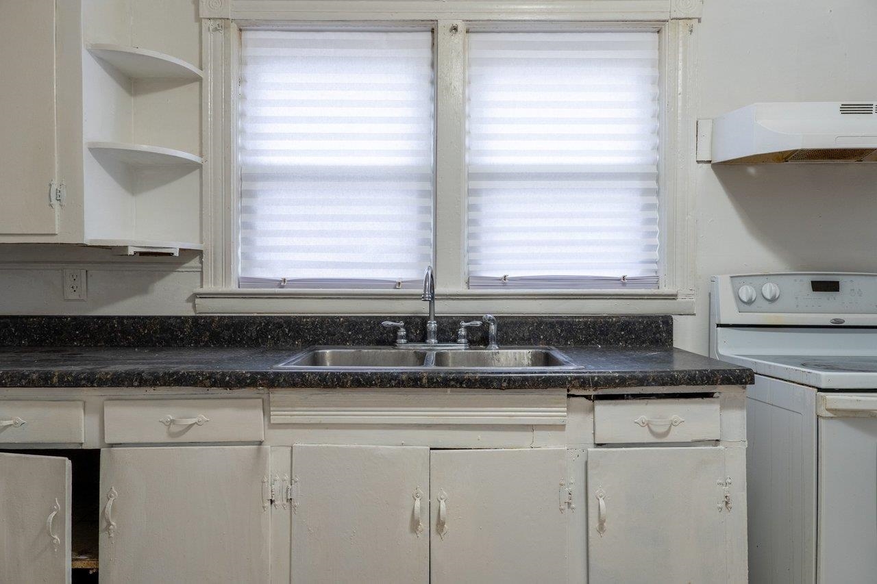 309 VIRGINIA AVE, SHENANDOAH, Virginia 22849, 4 Bedrooms Bedrooms, ,1 BathroomBathrooms,Residential,309 VIRGINIA AVE,674510 MLS # 674510