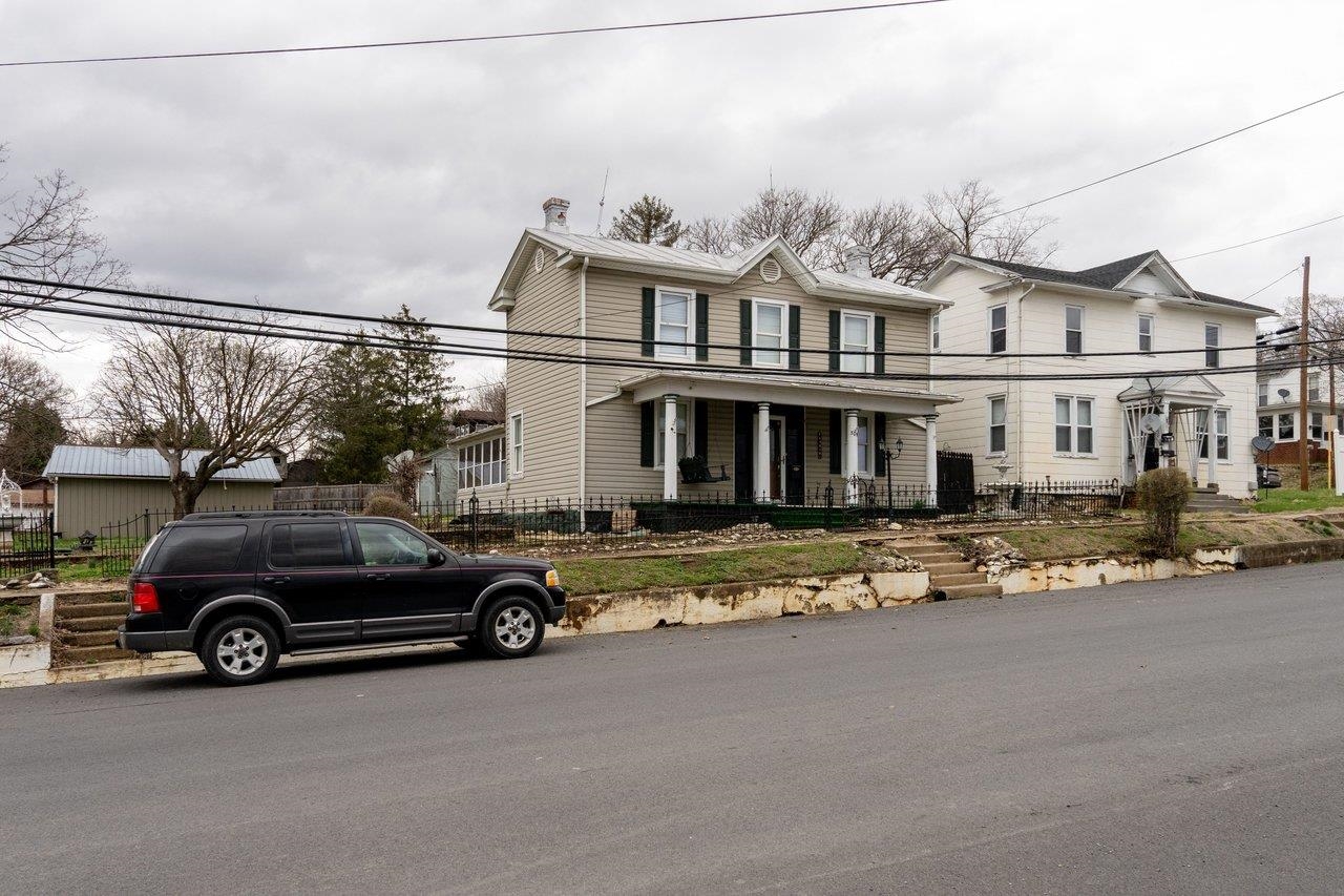 309 VIRGINIA AVE, SHENANDOAH, Virginia 22849, 4 Bedrooms Bedrooms, ,1 BathroomBathrooms,Residential,309 VIRGINIA AVE,674510 MLS # 674510