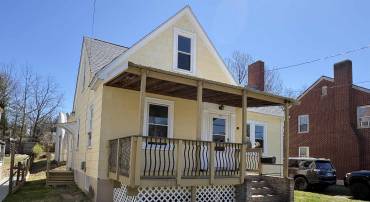 340 FLORENCE AVE, WAYNESBORO, Virginia 22980, 2 Bedrooms Bedrooms, ,1 BathroomBathrooms,Residential,340 FLORENCE AVE,674519 MLS # 674519