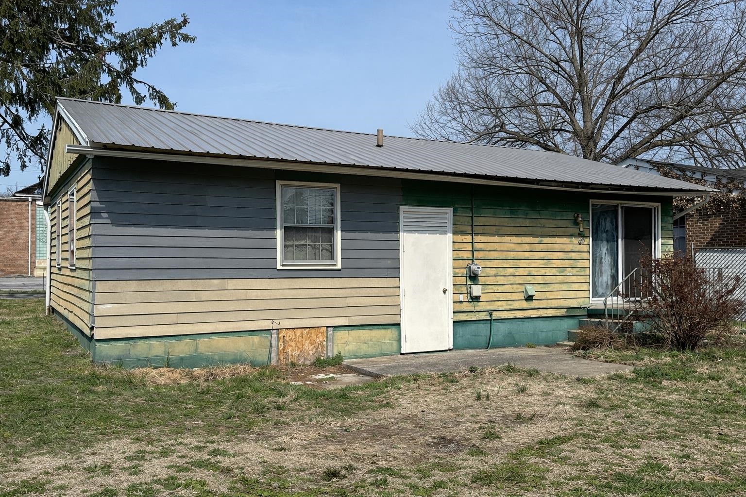 628 MARKET AVE, WAYNESBORO, Virginia 22980, 3 Bedrooms Bedrooms, ,1 BathroomBathrooms,Residential,628 MARKET AVE,674527 MLS # 674527 628 MARKET AVE, WAYNESBORO, Virginia 22980, 3 Bedrooms Bedrooms, ,1 BathroomBathrooms,Residential,628 MARKET AVE,674527 MLS # 674527