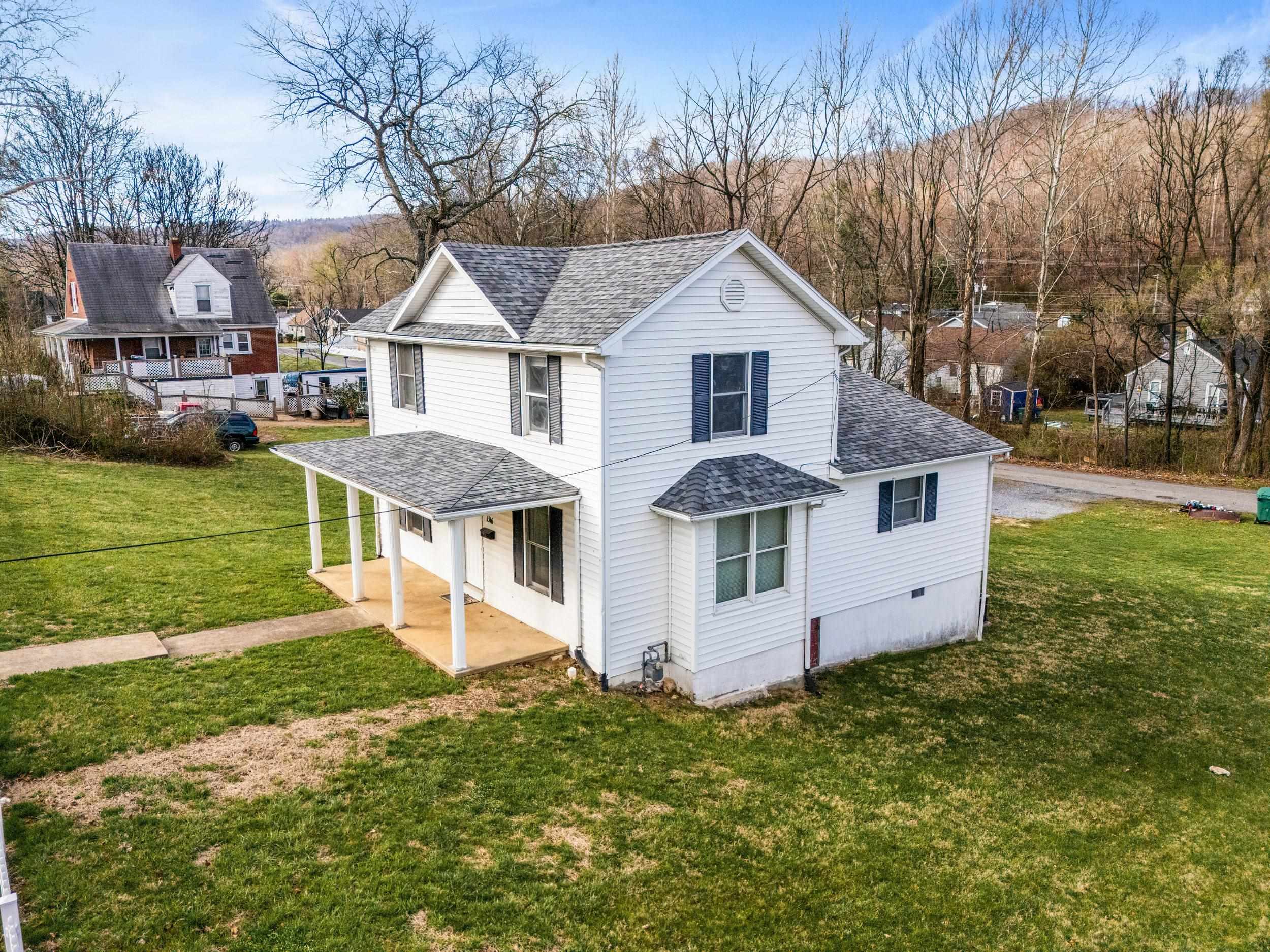 1316 E MAIN ST, WAYNESBORO, Virginia 22980, 3 Bedrooms Bedrooms, ,1 BathroomBathrooms,Residential,1316 E MAIN ST,674529 MLS # 674529