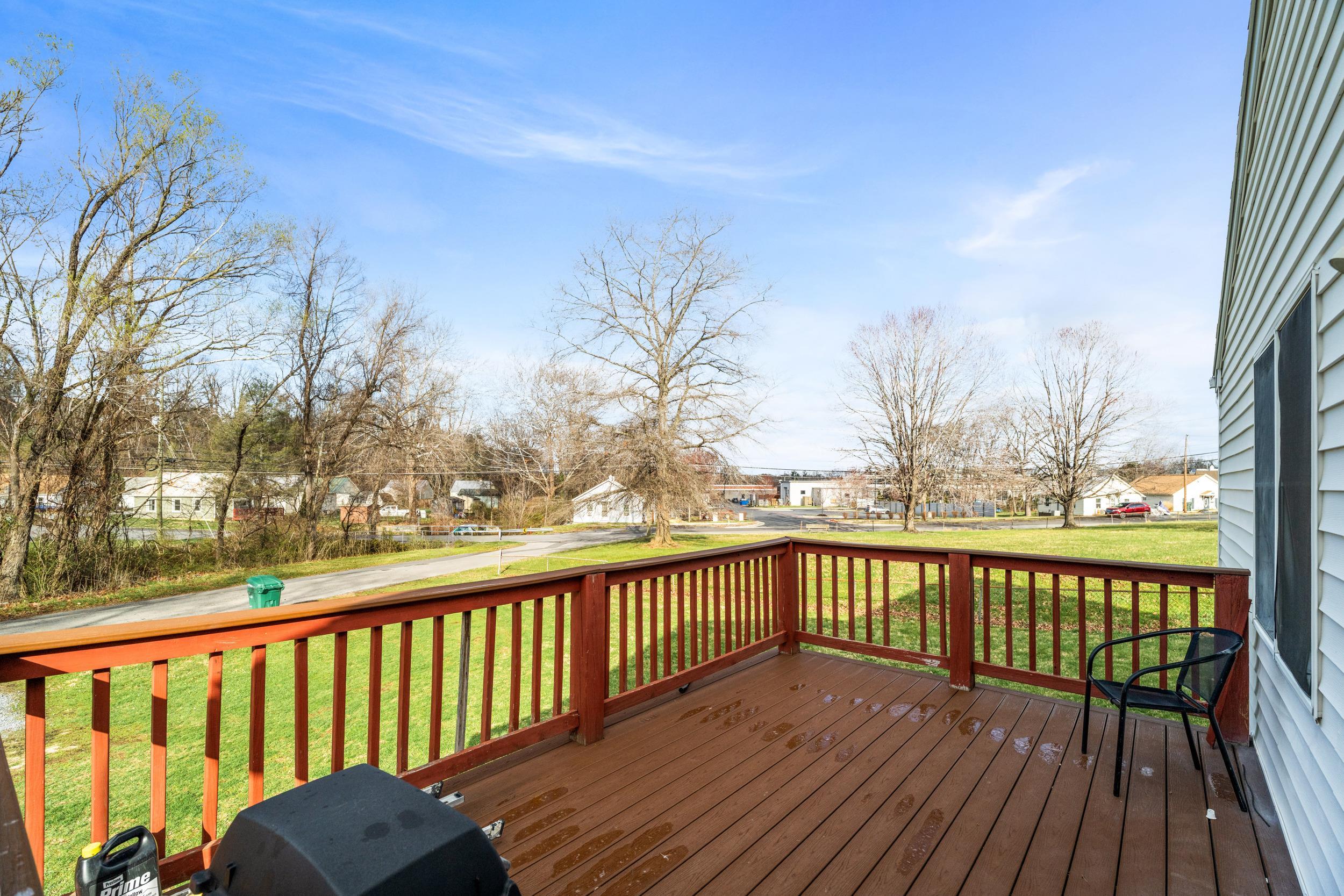 1316 E MAIN ST, WAYNESBORO, Virginia 22980, 3 Bedrooms Bedrooms, ,1 BathroomBathrooms,Residential,1316 E MAIN ST,674529 MLS # 674529