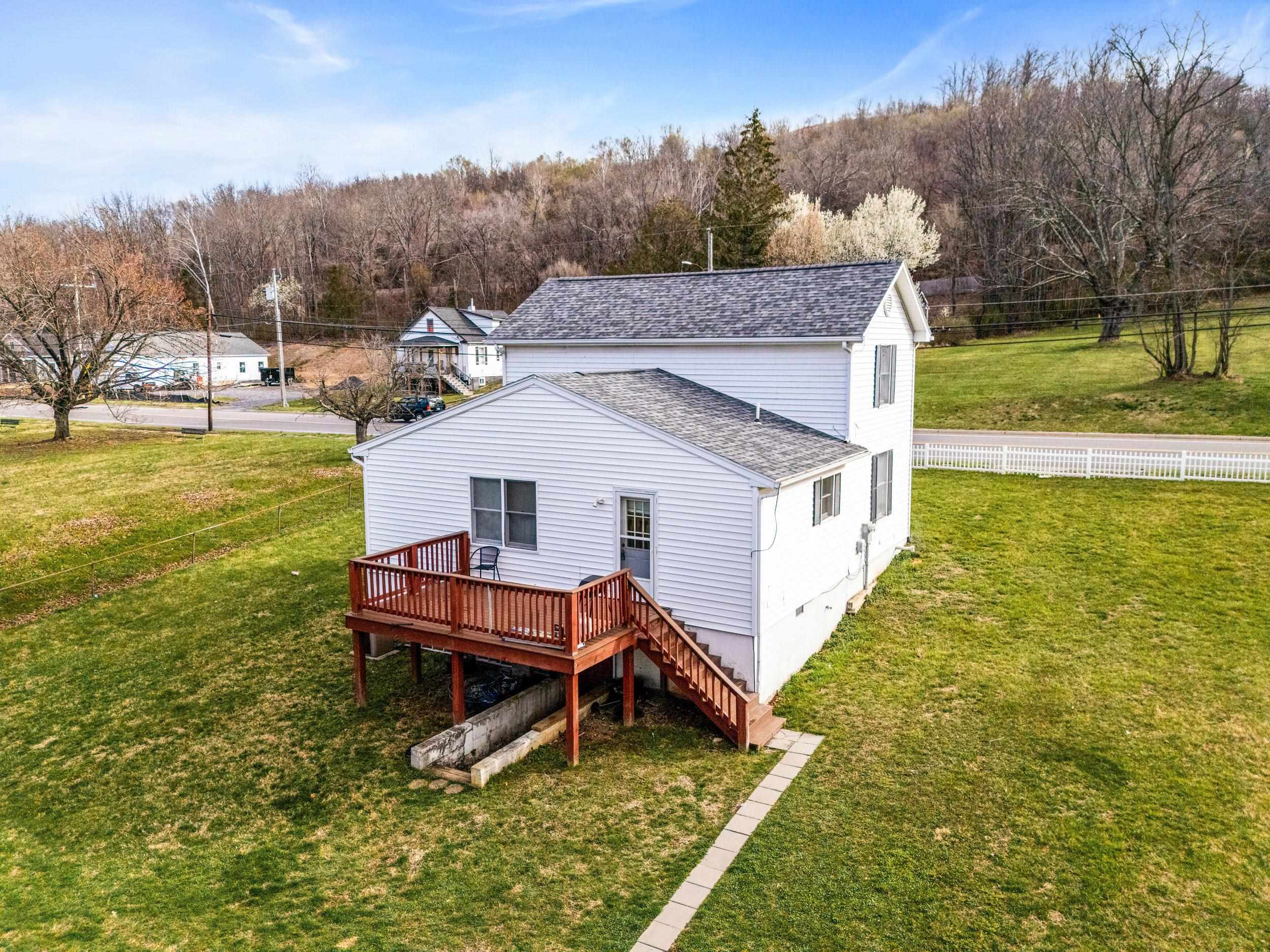 1316 E MAIN ST, WAYNESBORO, Virginia 22980, 3 Bedrooms Bedrooms, ,1 BathroomBathrooms,Residential,1316 E MAIN ST,674529 MLS # 674529