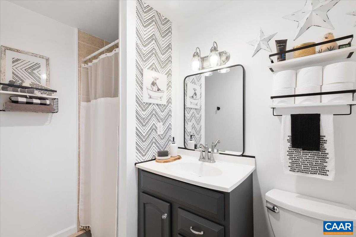 1196 ALLEN FARM LN, EARLYSVILLE, Virginia 22936, 4 Bedrooms Bedrooms, ,3 BathroomsBathrooms,Residential,1196 ALLEN FARM LN,674541 MLS # 674541