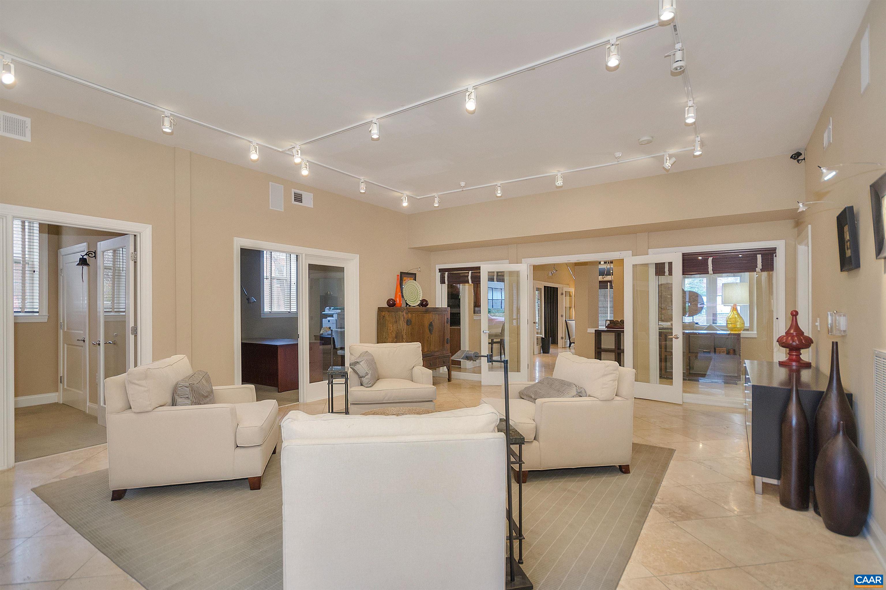 720 WALKER SQ, CHARLOTTESVILLE, Virginia 22903, 1 Bedroom Bedrooms, ,1 BathroomBathrooms,Residential,720 WALKER SQ,674543 MLS # 674543