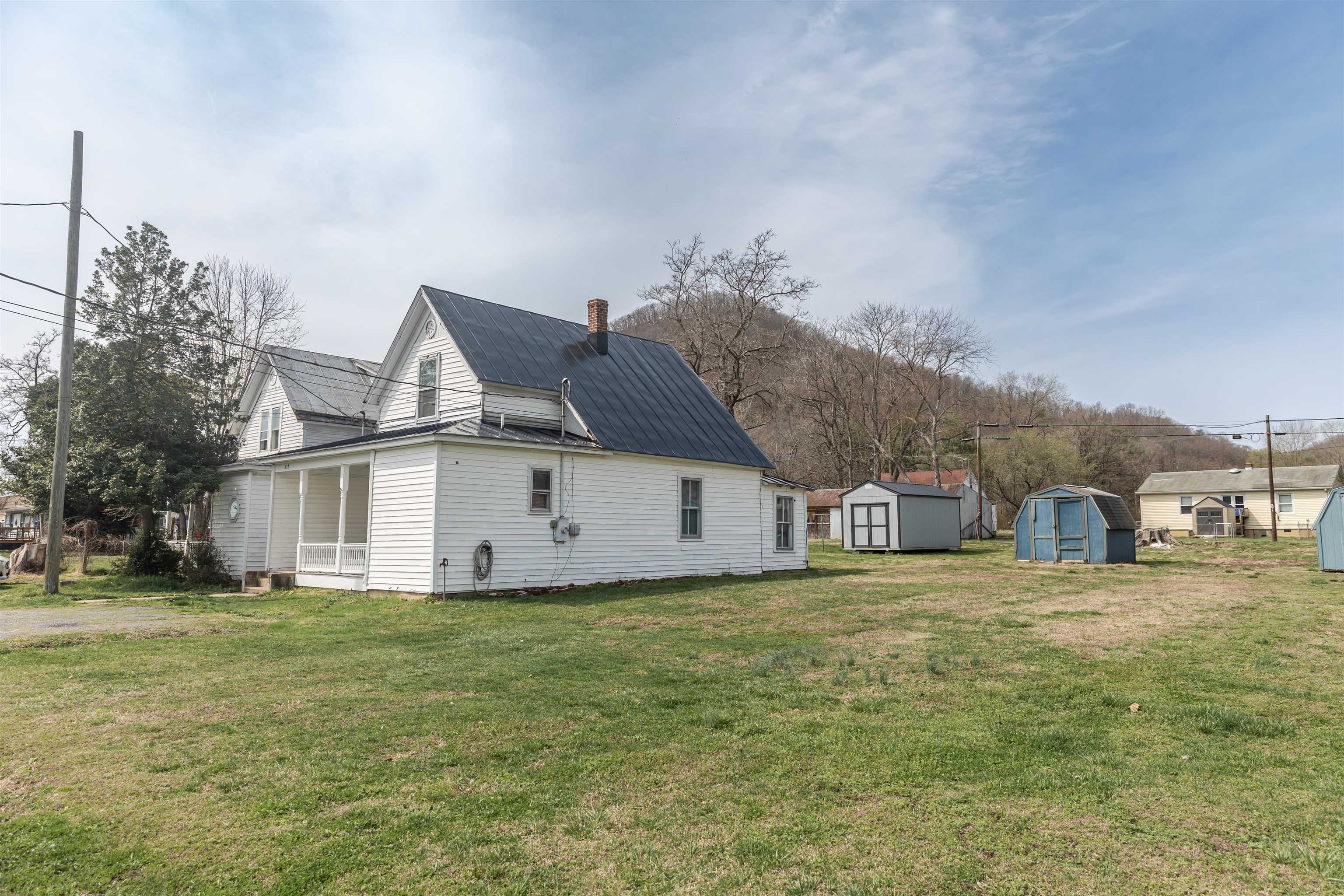 632 MCCULLOCH ST, GLASGOW, Virginia 24555, 3 Bedrooms Bedrooms, ,1 BathroomBathrooms,Residential,632 MCCULLOCH ST,674549 MLS # 674549