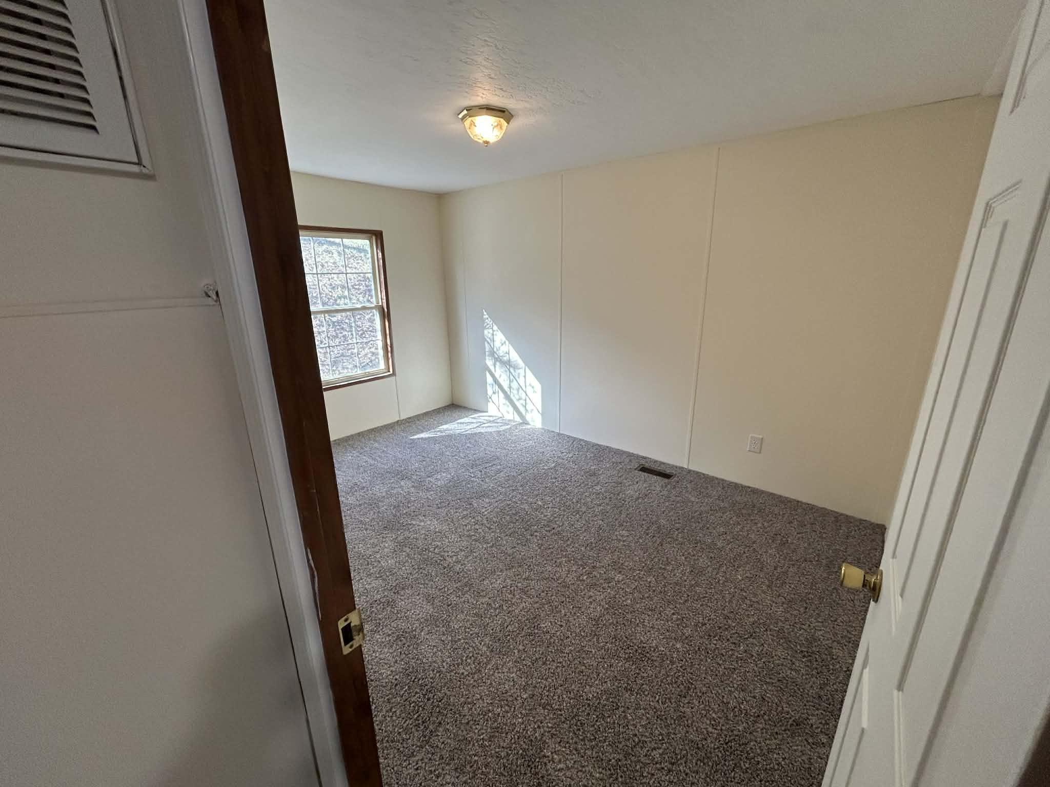 104 BENTWOOD DR, BLUE RIDGE, Virginia 24064, 3 Bedrooms Bedrooms, ,2 BathroomsBathrooms,Residential,104 BENTWOOD DR,674554 MLS # 674554