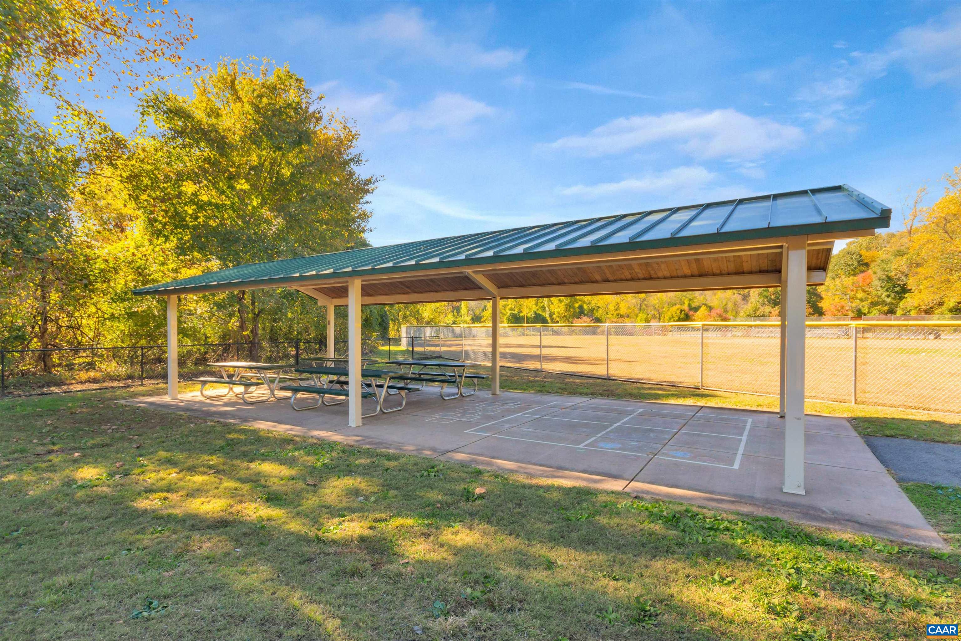 820 FIELDHAVEN DR, CHARLOTTESVILLE, Virginia 22903, 3 Bedrooms Bedrooms, ,2 BathroomsBathrooms,Residential,820 FIELDHAVEN DR,674555 MLS # 674555