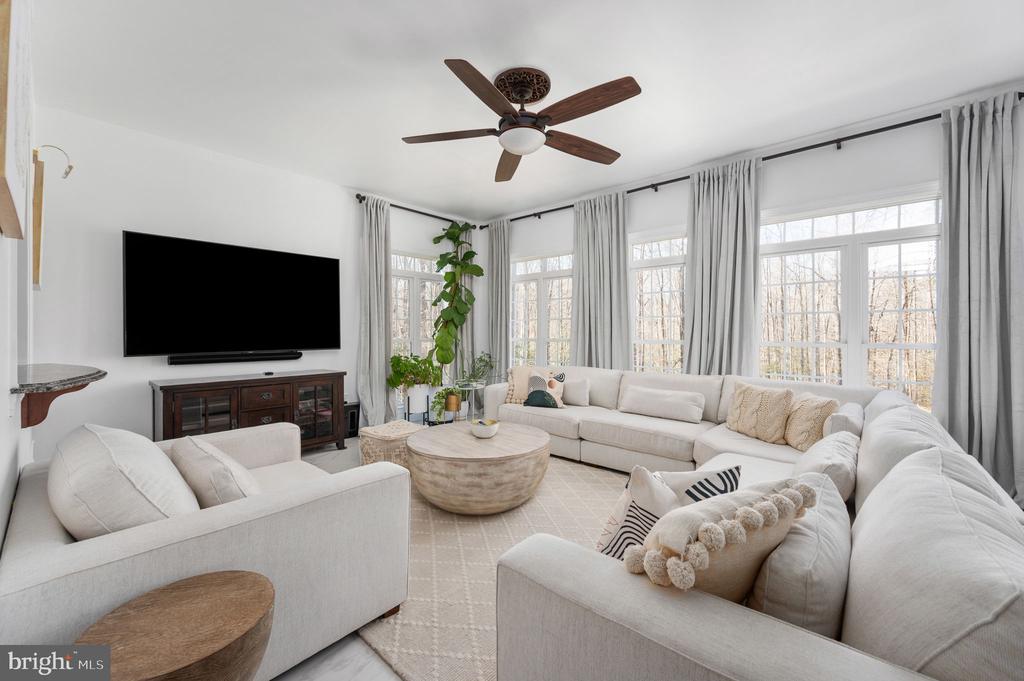 12500 WYE OAKS LN, FREDERICKSBURG, Virginia 22407, 6 Bedrooms Bedrooms, ,5 BathroomsBathrooms,Residential,12500 WYE OAKS LN,VASP2039444 MLS # VASP2039444