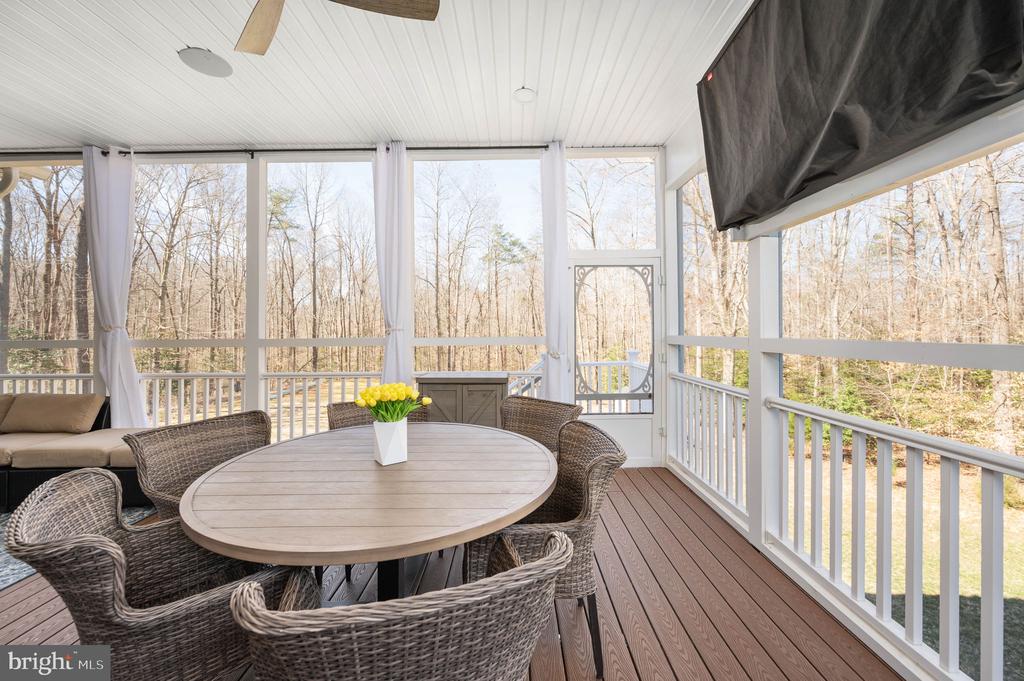 12500 WYE OAKS LN, FREDERICKSBURG, Virginia 22407, 6 Bedrooms Bedrooms, ,5 BathroomsBathrooms,Residential,12500 WYE OAKS LN,VASP2039444 MLS # VASP2039444