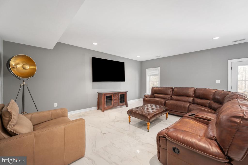 12500 WYE OAKS LN, FREDERICKSBURG, Virginia 22407, 6 Bedrooms Bedrooms, ,5 BathroomsBathrooms,Residential,12500 WYE OAKS LN,VASP2039444 MLS # VASP2039444