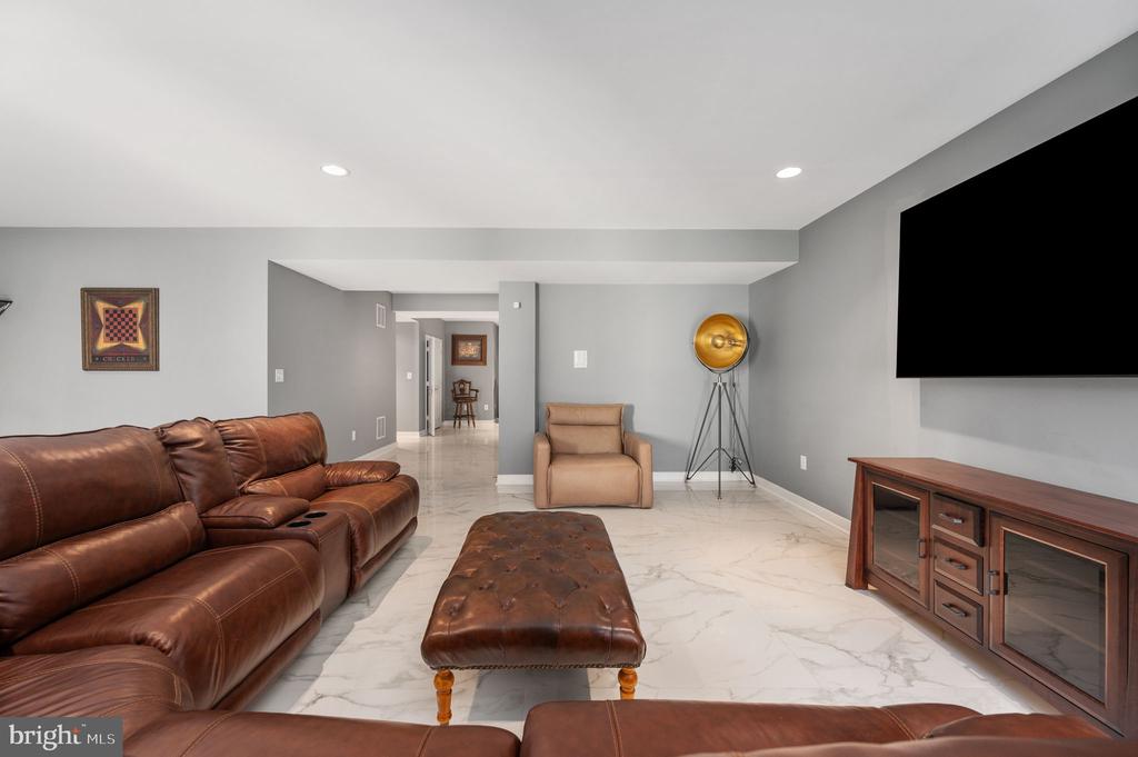 12500 WYE OAKS LN, FREDERICKSBURG, Virginia 22407, 6 Bedrooms Bedrooms, ,5 BathroomsBathrooms,Residential,12500 WYE OAKS LN,VASP2039444 MLS # VASP2039444