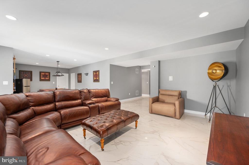 12500 WYE OAKS LN, FREDERICKSBURG, Virginia 22407, 6 Bedrooms Bedrooms, ,5 BathroomsBathrooms,Residential,12500 WYE OAKS LN,VASP2039444 MLS # VASP2039444