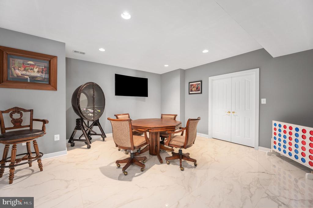 12500 WYE OAKS LN, FREDERICKSBURG, Virginia 22407, 6 Bedrooms Bedrooms, ,5 BathroomsBathrooms,Residential,12500 WYE OAKS LN,VASP2039444 MLS # VASP2039444