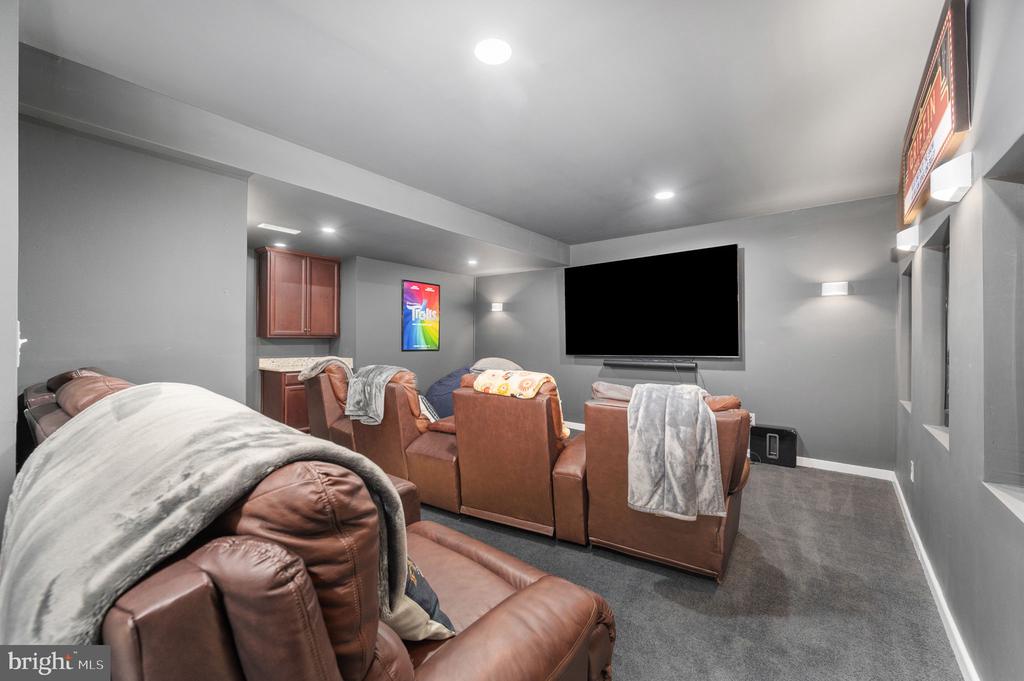 12500 WYE OAKS LN, FREDERICKSBURG, Virginia 22407, 6 Bedrooms Bedrooms, ,5 BathroomsBathrooms,Residential,12500 WYE OAKS LN,VASP2039444 MLS # VASP2039444