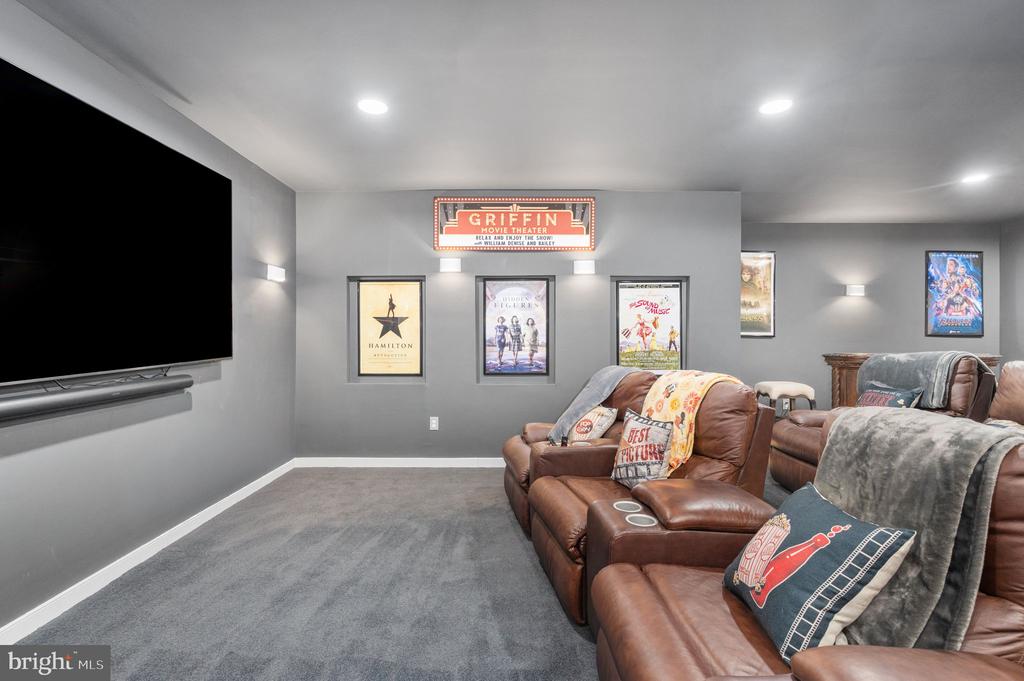 12500 WYE OAKS LN, FREDERICKSBURG, Virginia 22407, 6 Bedrooms Bedrooms, ,5 BathroomsBathrooms,Residential,12500 WYE OAKS LN,VASP2039444 MLS # VASP2039444