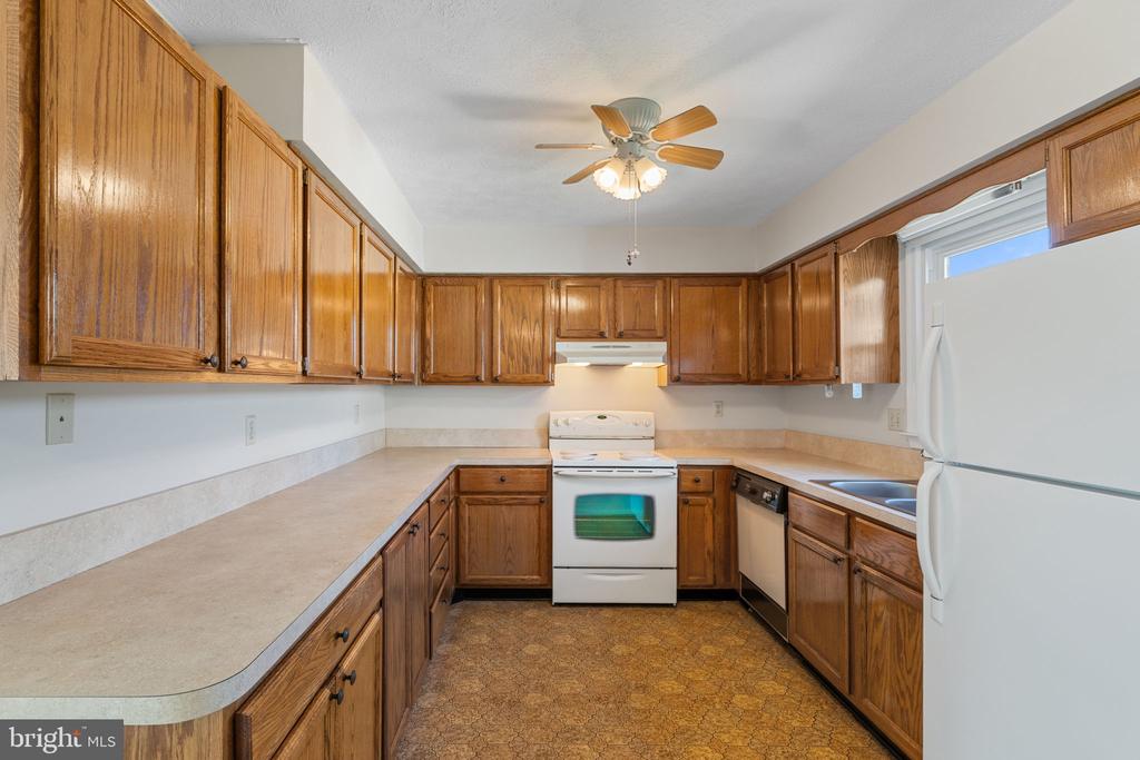 6730 W FORBES PL W, BEALETON, Virginia, 4 Bedrooms Bedrooms, ,2 BathroomsBathrooms,Residential,6730 W FORBES PL W,VAFQ2020882 MLS # VAFQ2020882