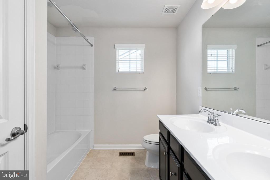 9217 WOOD CREEK CIR, FREDERICKSBURG, Virginia 22407, 4 Bedrooms Bedrooms, ,3 BathroomsBathrooms,Residential,9217 WOOD CREEK CIR,VASP2039684 MLS # VASP2039684