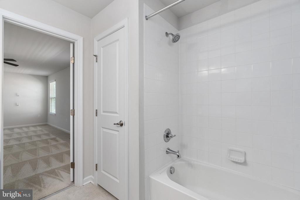 9217 WOOD CREEK CIR, FREDERICKSBURG, Virginia 22407, 4 Bedrooms Bedrooms, ,3 BathroomsBathrooms,Residential,9217 WOOD CREEK CIR,VASP2039684 MLS # VASP2039684