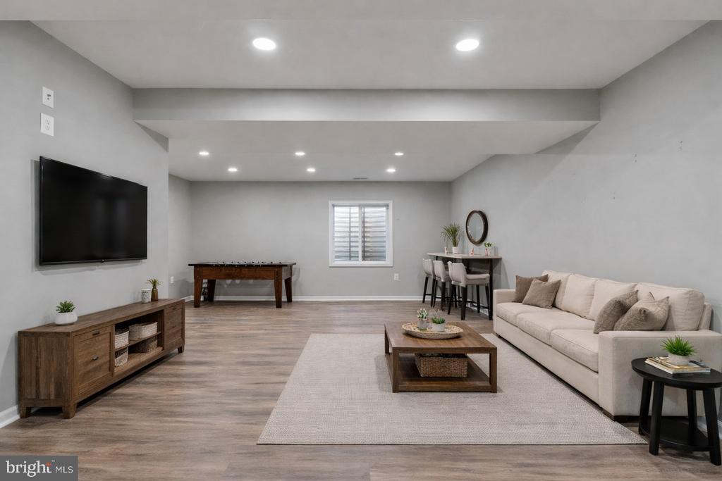 9217 WOOD CREEK CIR, FREDERICKSBURG, Virginia 22407, 4 Bedrooms Bedrooms, ,3 BathroomsBathrooms,Residential,9217 WOOD CREEK CIR,VASP2039684 MLS # VASP2039684