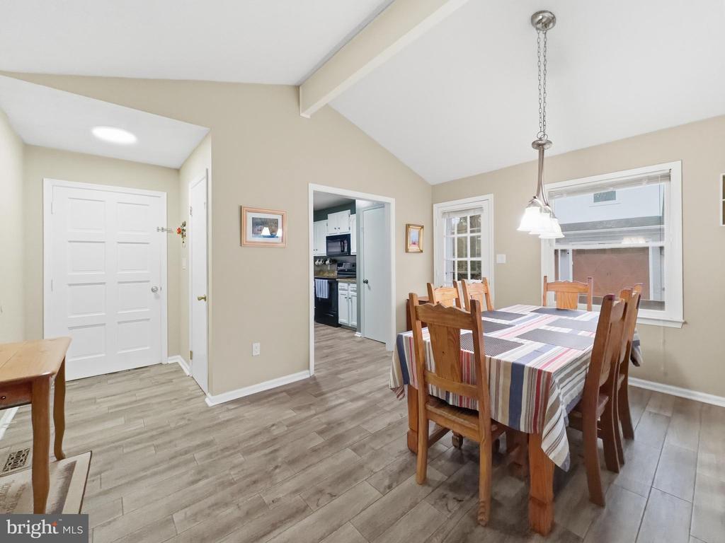 1353 LAKEVIEW PKWY, LOCUST GROVE, Virginia 22508, 3 Bedrooms Bedrooms, ,2 BathroomsBathrooms,Residential,1353 LAKEVIEW PKWY,VAOR2013500 MLS # VAOR2013500