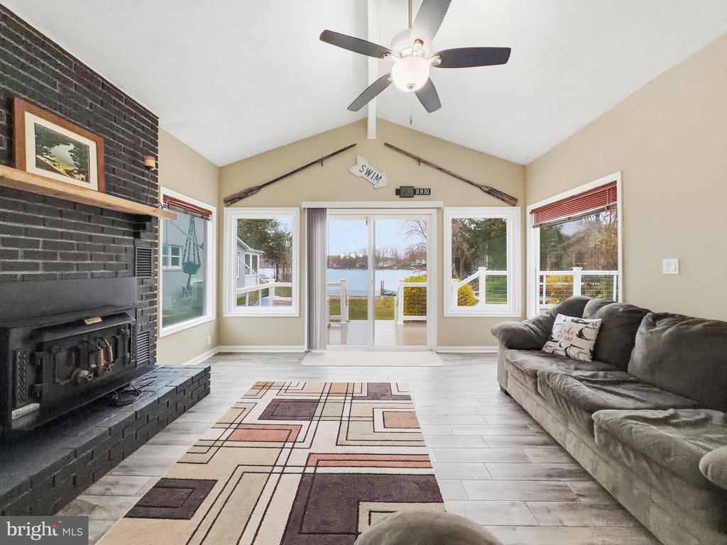 1353 LAKEVIEW PKWY, LOCUST GROVE, Virginia 22508, 3 Bedrooms Bedrooms, ,2 BathroomsBathrooms,Residential,1353 LAKEVIEW PKWY,VAOR2013500 MLS # VAOR2013500