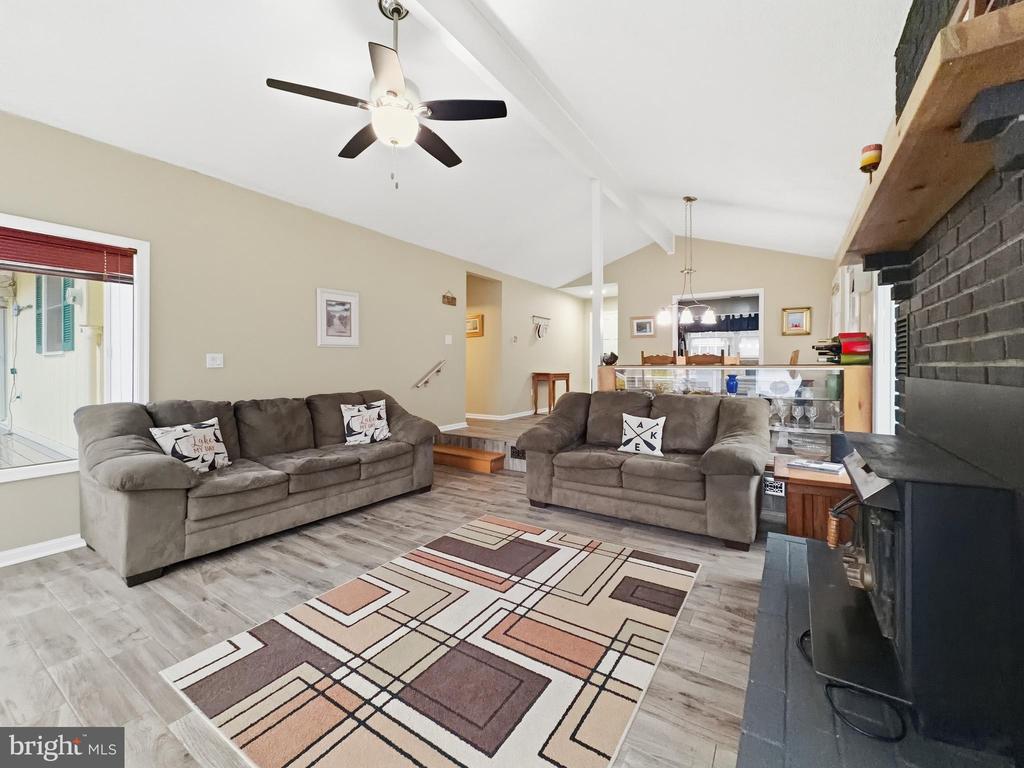 1353 LAKEVIEW PKWY, LOCUST GROVE, Virginia 22508, 3 Bedrooms Bedrooms, ,2 BathroomsBathrooms,Residential,1353 LAKEVIEW PKWY,VAOR2013500 MLS # VAOR2013500