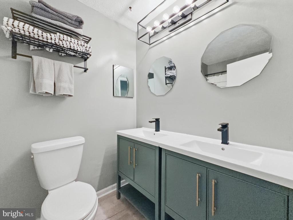 1353 LAKEVIEW PKWY, LOCUST GROVE, Virginia 22508, 3 Bedrooms Bedrooms, ,2 BathroomsBathrooms,Residential,1353 LAKEVIEW PKWY,VAOR2013500 MLS # VAOR2013500